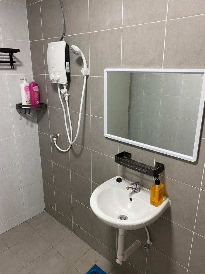 休闲民宿 Leisure Homestay @The Venus Sitiawan Kampong Lumut Kiri Екстер'єр фото